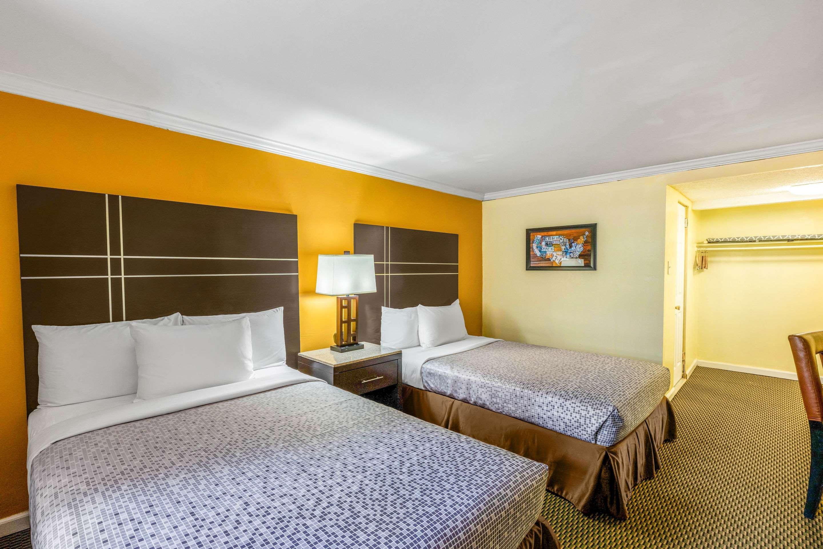 Econo Lodge Beach And Boardwalk Atlantic City Exterior foto