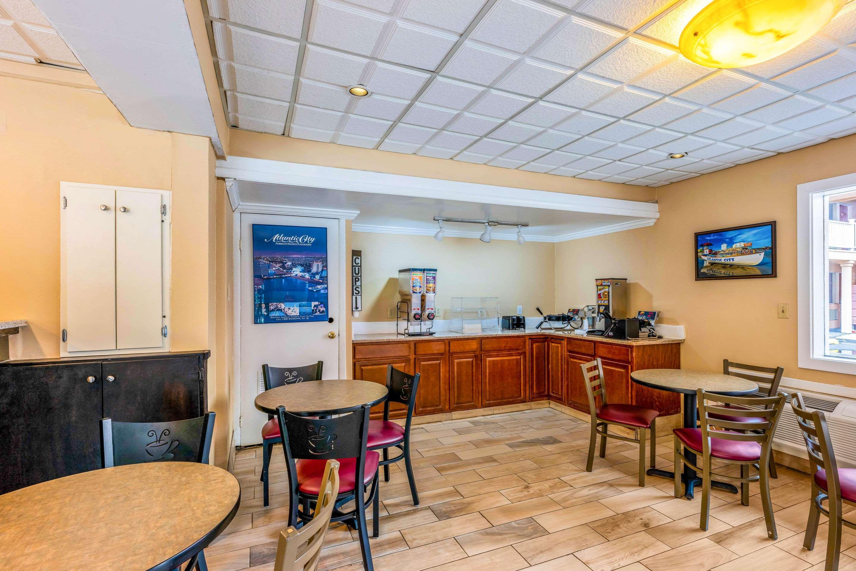 Econo Lodge Beach And Boardwalk Atlantic City Exterior foto