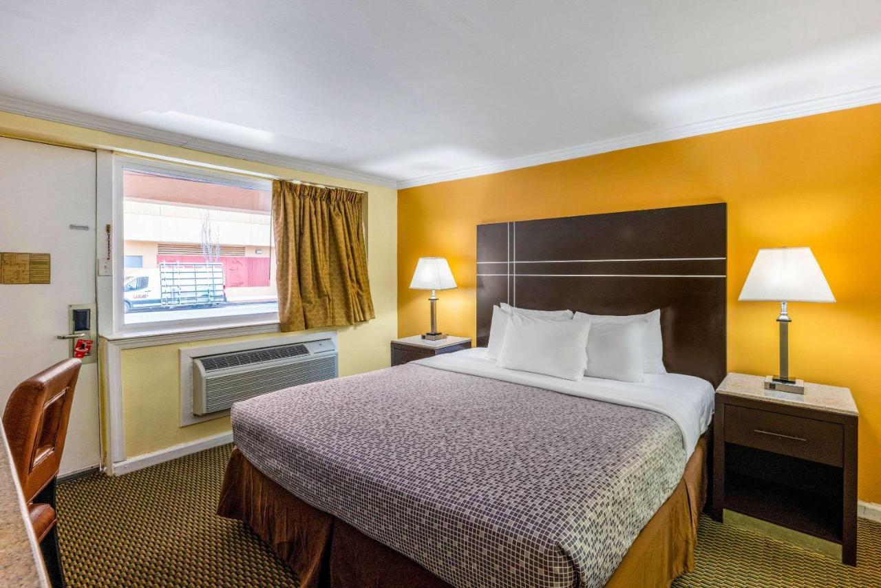 Econo Lodge Beach And Boardwalk Atlantic City Exterior foto